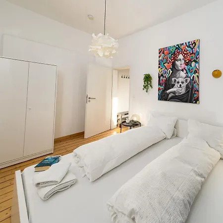 شقة Fabelhafte Zum Wohlfuehlen Mit Junik